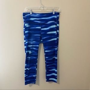 ATHLETA Patterned Cropped Leggings